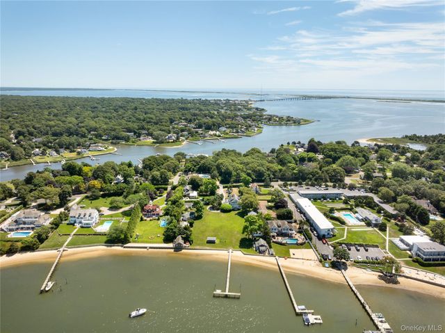 46 Rampasture Road 3, Hampton Bays, NY 11946