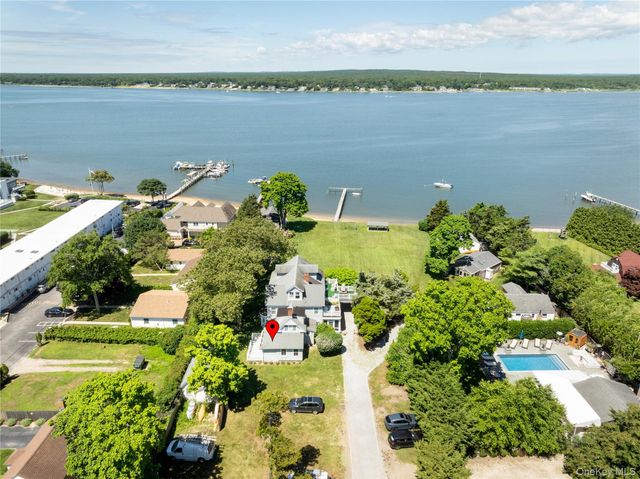 46 Rampasture Road 3, Hampton Bays, NY 11946