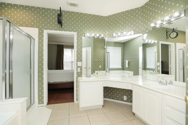 12115 Canyon Glen Drive, Houston, TX 77095