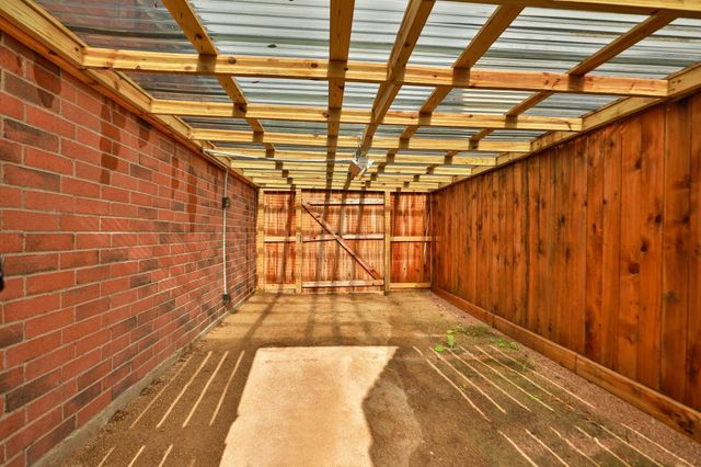 12115 Canyon Glen Drive, Houston, TX 77095