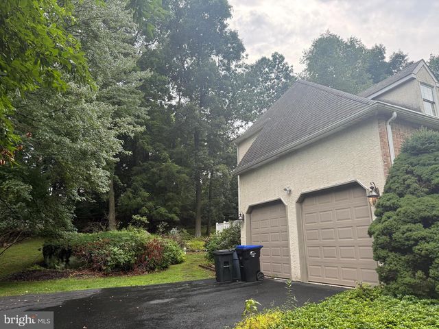 4215 TARA CIR, Upper Chichester, PA 19061