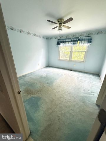 4215 TARA CIR, Upper Chichester, PA 19061