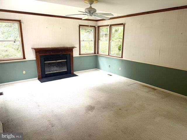 4215 TARA CIR, Upper Chichester, PA 19061