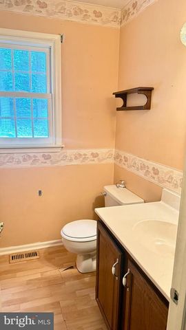 4215 TARA CIR, Upper Chichester, PA 19061