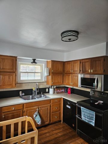 1737 Madison Avenue, Mt Healthy, OH 45231