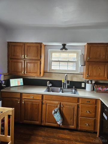 1737 Madison Avenue, Mt Healthy, OH 45231