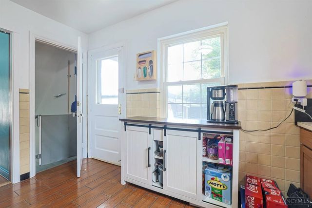 1737 Madison Avenue, Mt Healthy, OH 45231