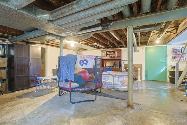 1737 Madison Avenue, Mt Healthy, OH 45231