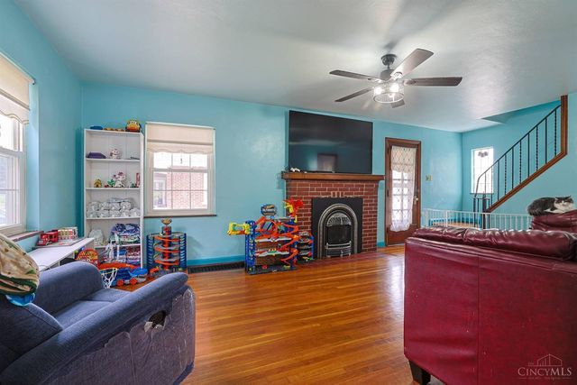 1737 Madison Avenue, Mt Healthy, OH 45231