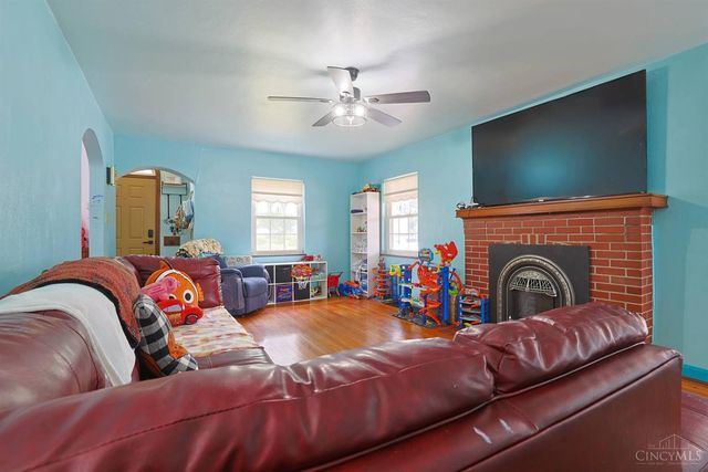 1737 Madison Avenue, Mt Healthy, OH 45231