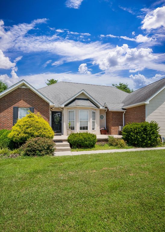 3660 Burgess Falls Rd, Sparta, TN 38583