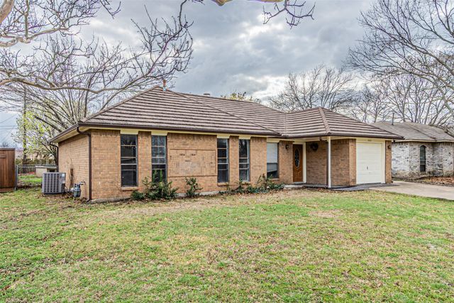 302 West Court, Glenn Heights, TX 75154