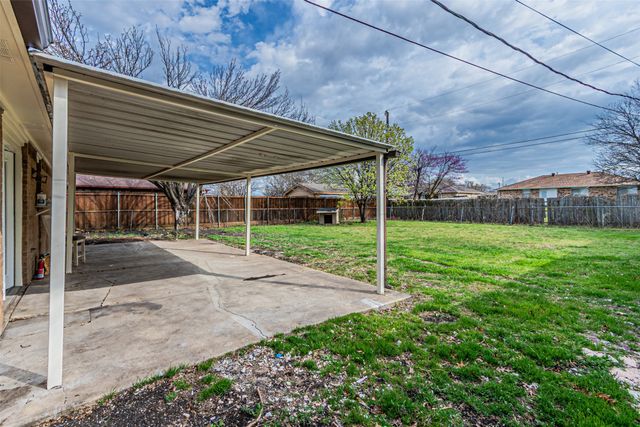 302 West Court, Glenn Heights, TX 75154