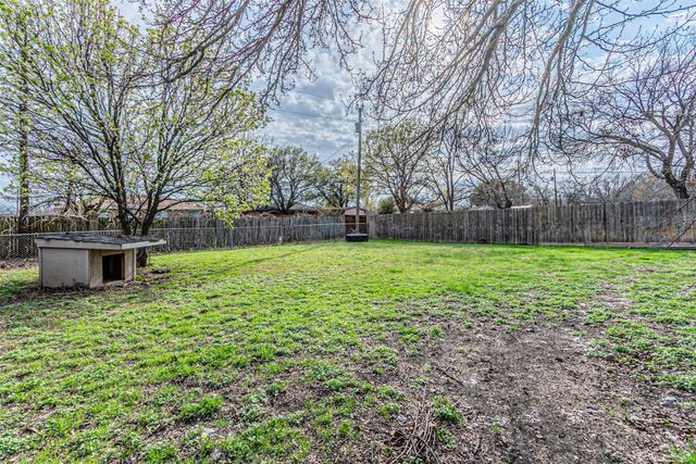 302 West Court, Glenn Heights, TX 75154