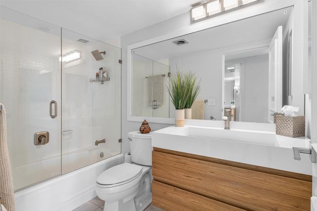 3000 Holiday Drive 1605, Fort Lauderdale, FL 33316