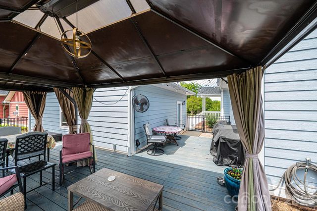 1092 33rd Avenue Loop NE, Hickory, NC 28601