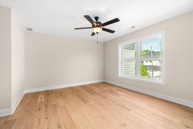 520 N Sleight Street, Naperville, IL 60563