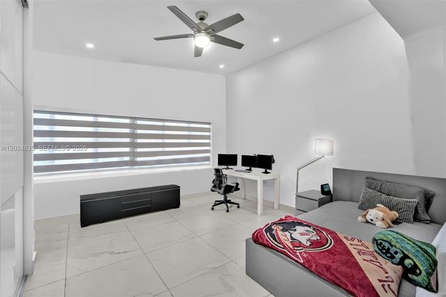 9257 Bay Dr, Surfside, FL 33154