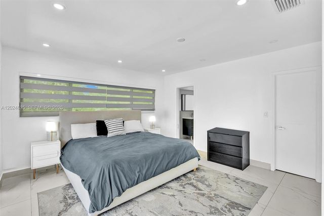 9257 Bay Dr, Surfside, FL 33154