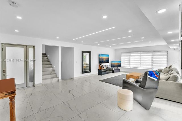 9257 Bay Dr, Surfside, FL 33154