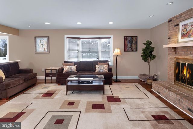 3 ELLSWORTH DR, Princeton Junction, NJ 08550