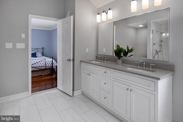 3 ELLSWORTH DR, Princeton Junction, NJ 08550