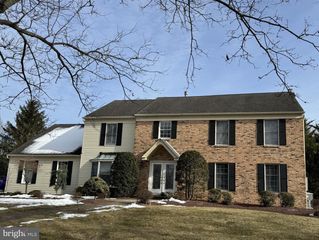 3 ELLSWORTH DR, Princeton Junction, NJ 08550