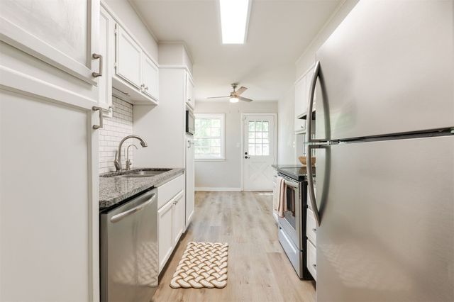 2424 Ashley Drive, The Village, OK 73120