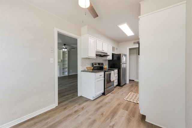 2424 Ashley Drive, The Village, OK 73120