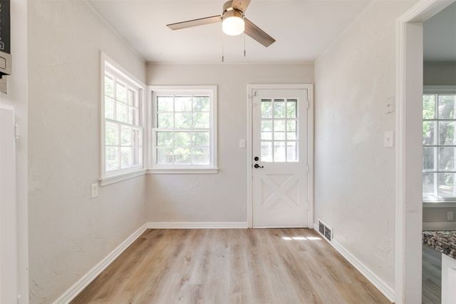 2424 Ashley Drive, The Village, OK 73120