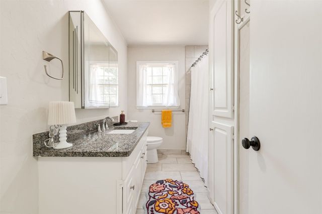 2424 Ashley Drive, The Village, OK 73120