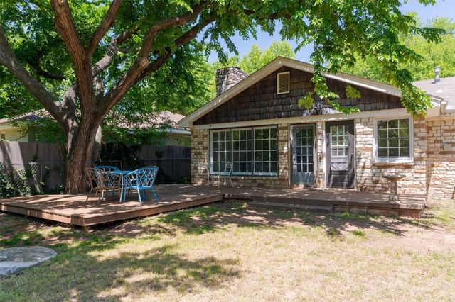 2424 Ashley Drive, The Village, OK 73120