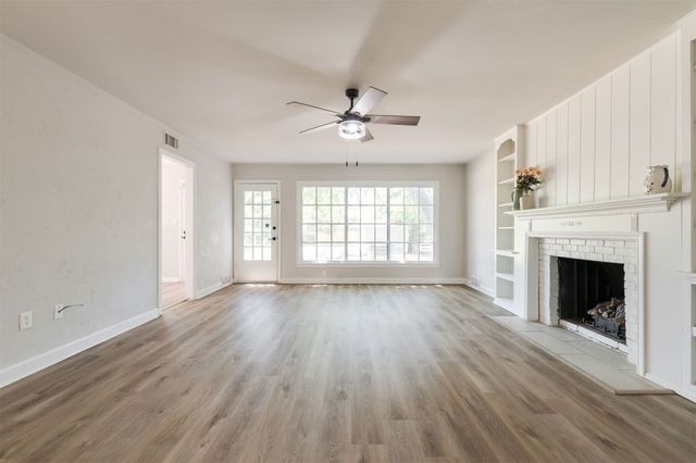 2424 Ashley Drive, The Village, OK 73120