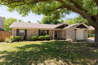 2424 Ashley Drive, The Village, OK 73120