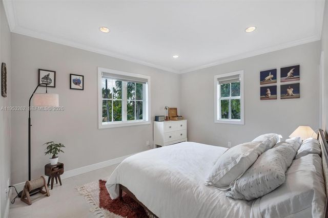 164 W Mashta Dr, Key Biscayne, FL 33149