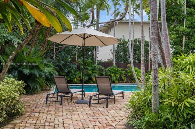 164 W Mashta Dr, Key Biscayne, FL 33149