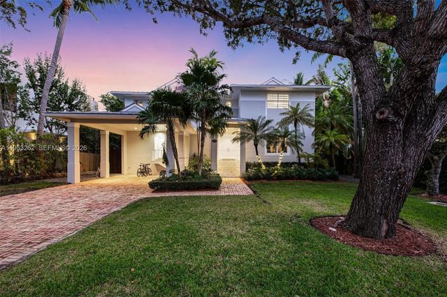 164 W Mashta Dr, Key Biscayne, FL 33149