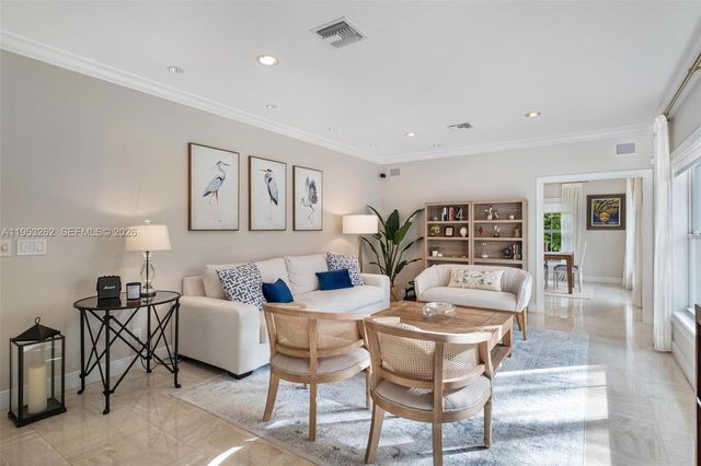 164 W Mashta Dr, Key Biscayne, FL 33149