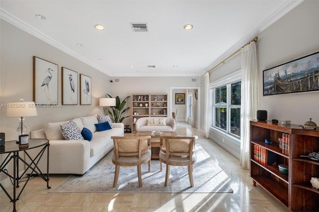 164 W Mashta Dr, Key Biscayne, FL 33149