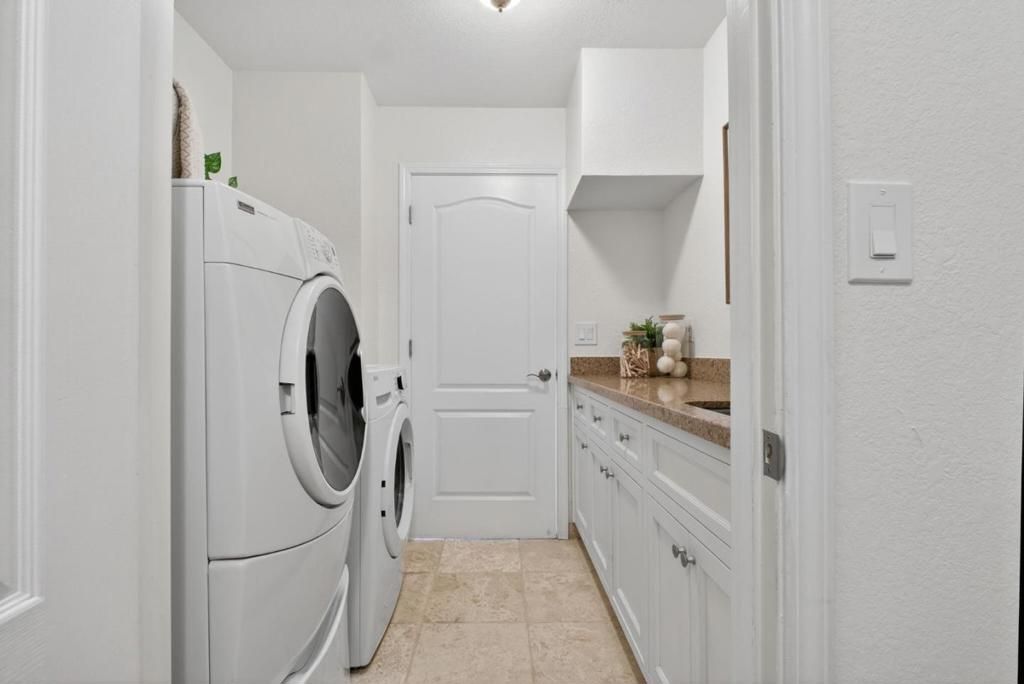 Image 27 of property listing at 769 Inverness Way, Sunnyvale, CA 94087