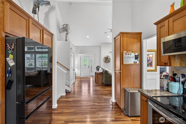 1402 N 14th St, Mount Vernon, WA 98273