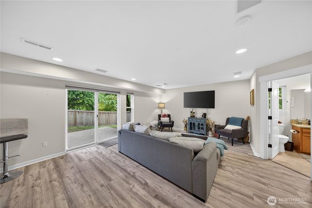1402 N 14th St, Mount Vernon, WA 98273