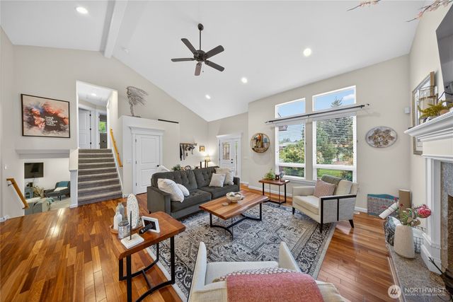 1402 N 14th St, Mount Vernon, WA 98273