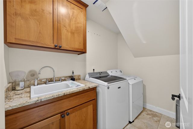 1402 N 14th St, Mount Vernon, WA 98273