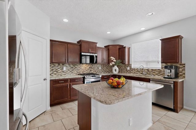 5909 Mafraq Avenue NW, Albuquerque, NM 87114