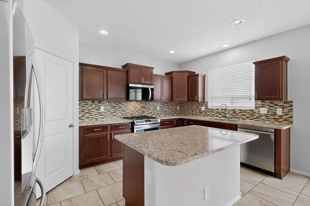 5909 Mafraq Avenue NW, Albuquerque, NM 87114