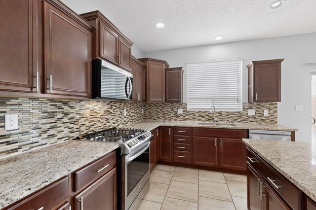 5909 Mafraq Avenue NW, Albuquerque, NM 87114