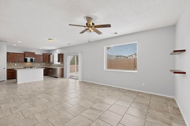 5909 Mafraq Avenue NW, Albuquerque, NM 87114