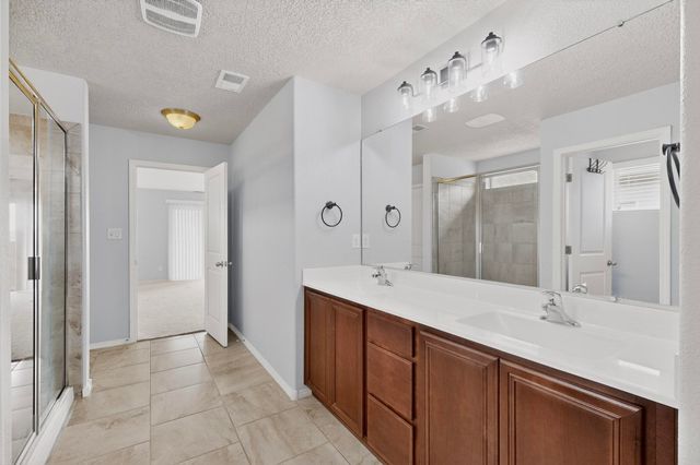 5909 Mafraq Avenue NW, Albuquerque, NM 87114