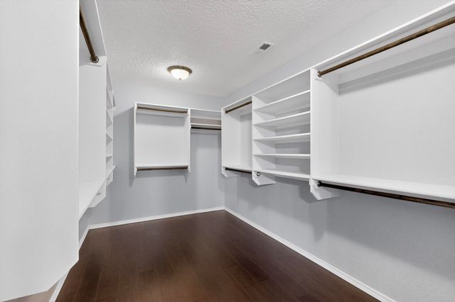 5909 Mafraq Avenue NW, Albuquerque, NM 87114